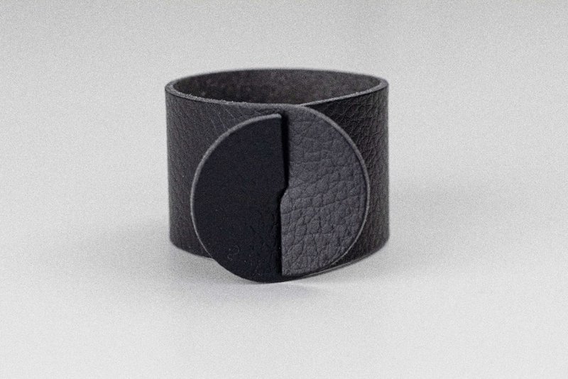 Charcoal 4cm diameter