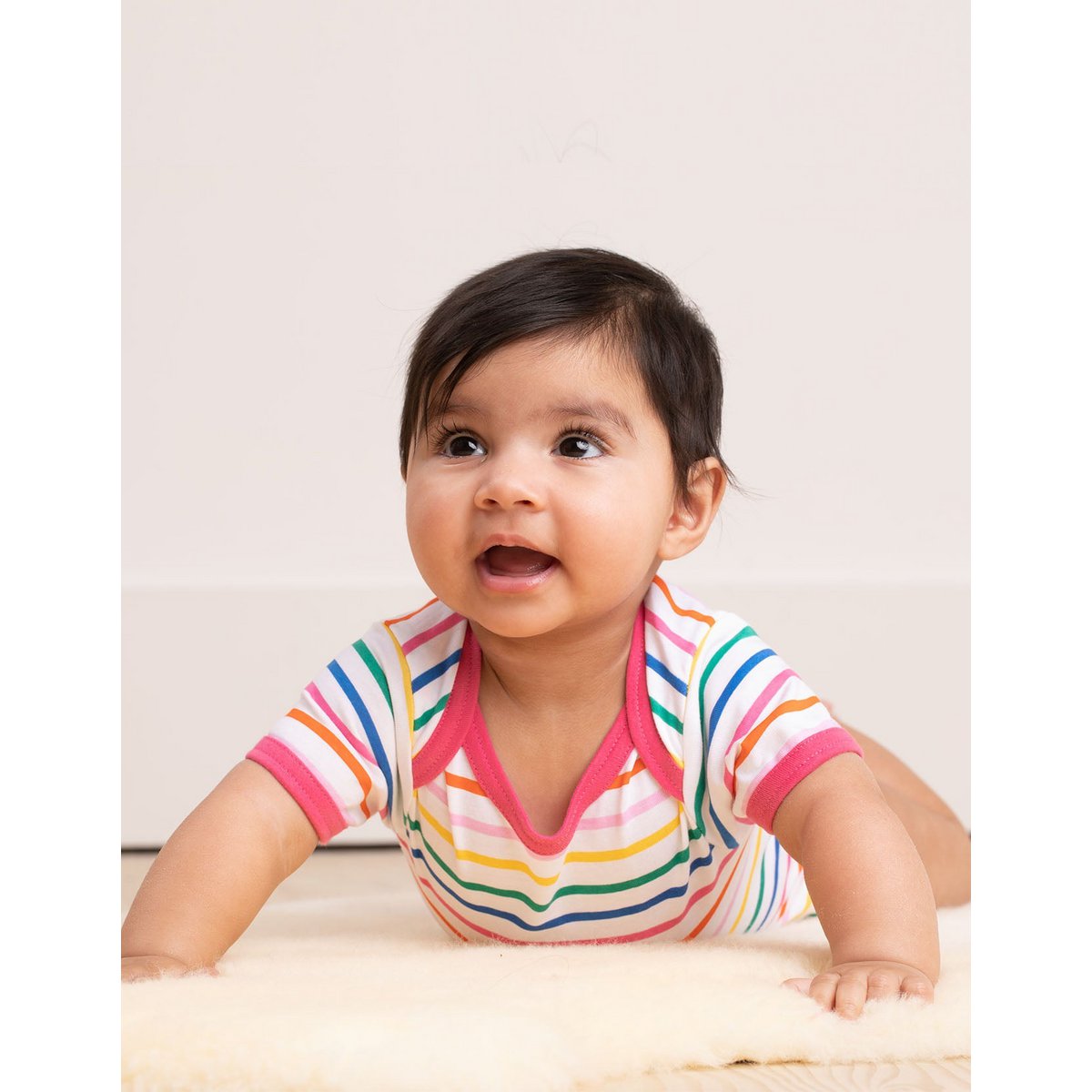Organic cotton baby gift set with romper, hat and body with pigeon printing