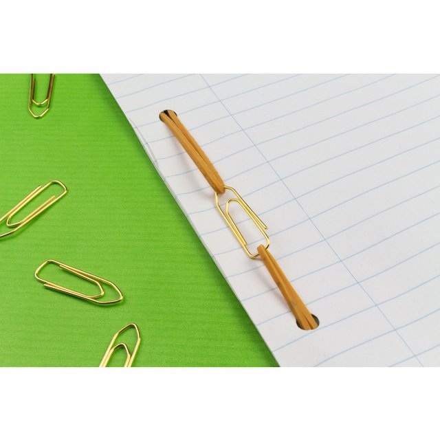Paper clips Kangaro 26 mm angular plastic box 125 pieces brass