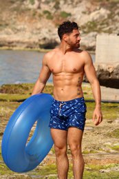 Short de bain bleu imprimé mouette