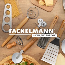 Giant pizza wheel wooden handle Fackelmann Pizza & Pasta