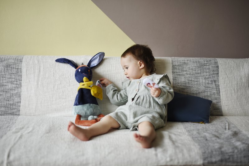Gabin Activity Rabbit (på lager 15. februar 2023)