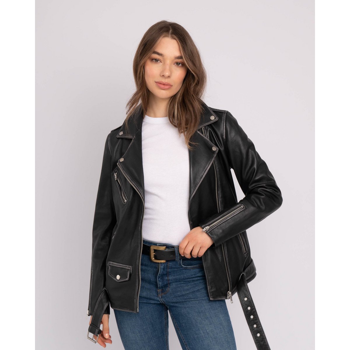 Berlin │ Übergroße Lederbikerjacke