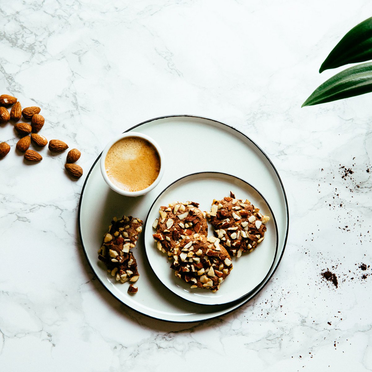 Biskota Almonds - Greek olive oil biscuits