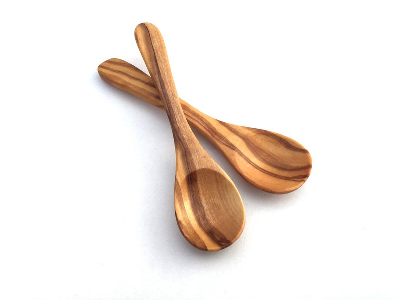 Minilepel 9 cm van olijfhout
