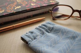Estuche para gafas Edna chevron azul