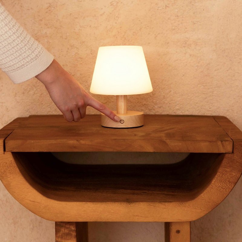 Teddy lichtbruine houten oplaadbare tafellamp