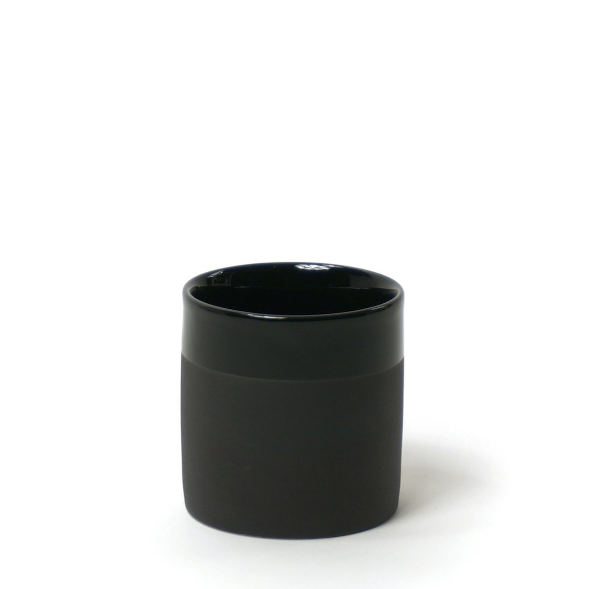 Cup Cyl S cer mat w.band black 150ml 6,7x7cm