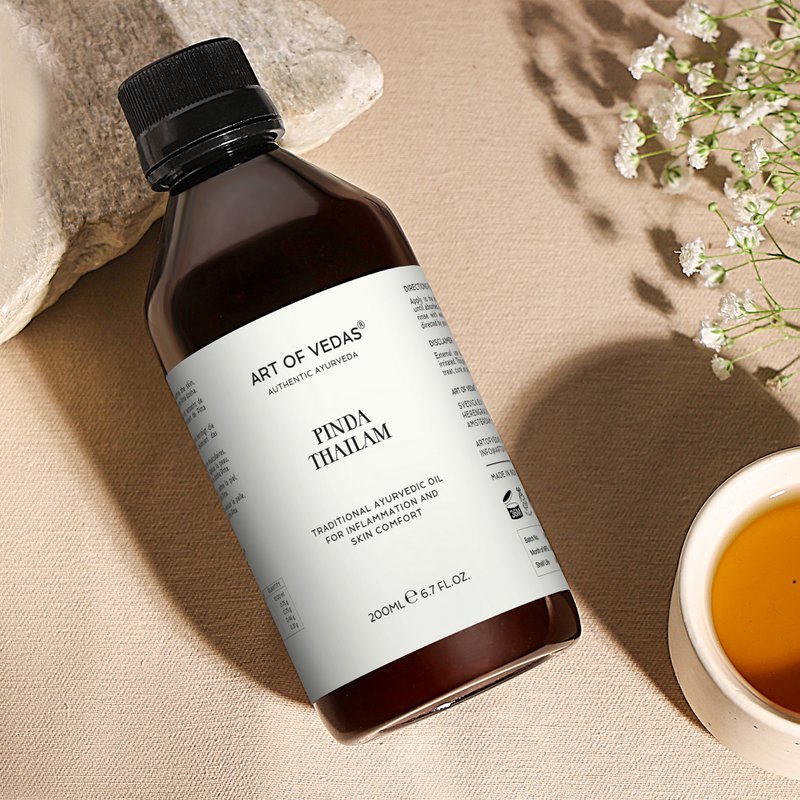Pinda Thailam 200ml | Olio di erbe tradizionale per disagio articolare, infiammazione e bilanciamento di Pitta
