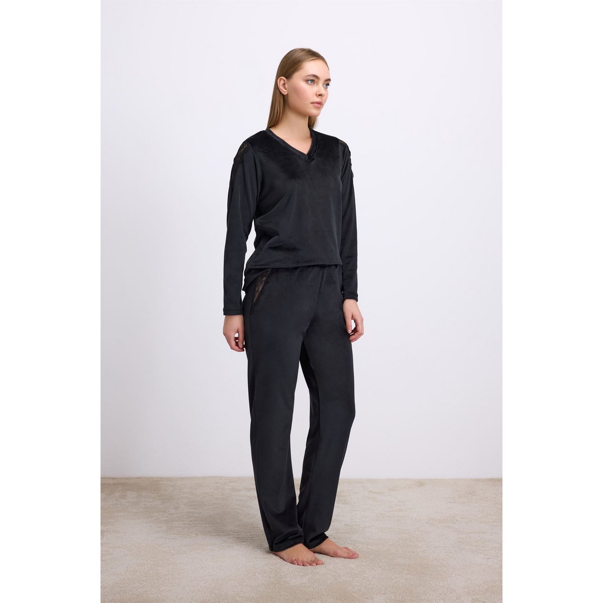 Bergenia 11542 Women's Longsleeve T-Shirt & Pants Set