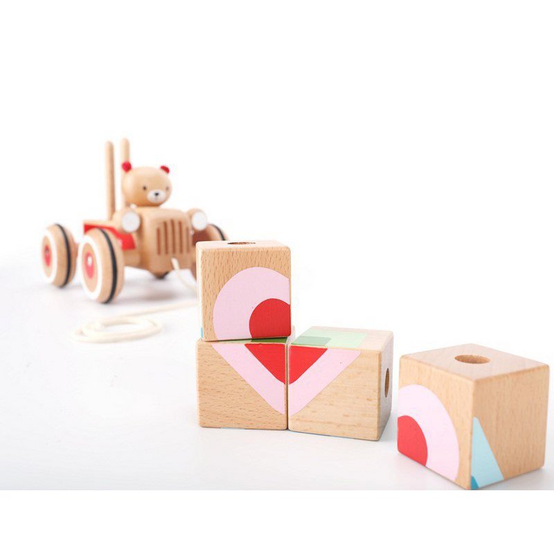 Coco truck to pull - 16.5x13x13.5cm