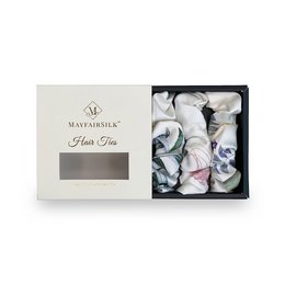 Weißes Seiden-Scrunchies-Set mit botanischem Aufdruck