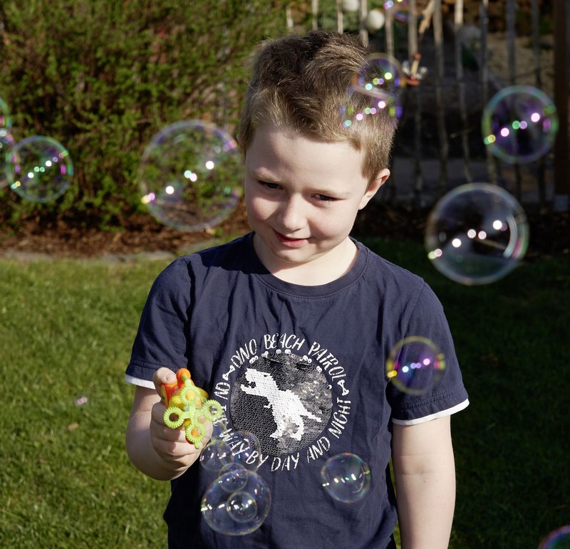 Pistola de pompas de jabón Bubble Fun, 2 surtidos