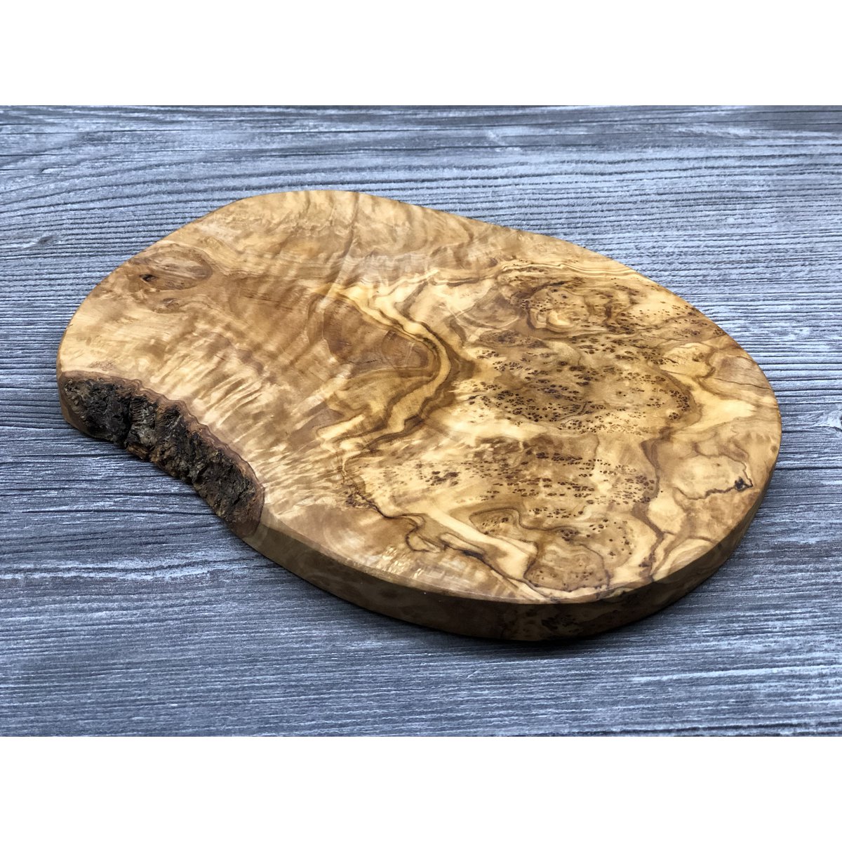 Cutting board RUSTIC (length approx. 23 - 25 cm)