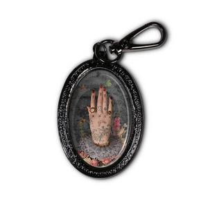 MANO PODEROSA ZWARTE SLEUTELHANGER