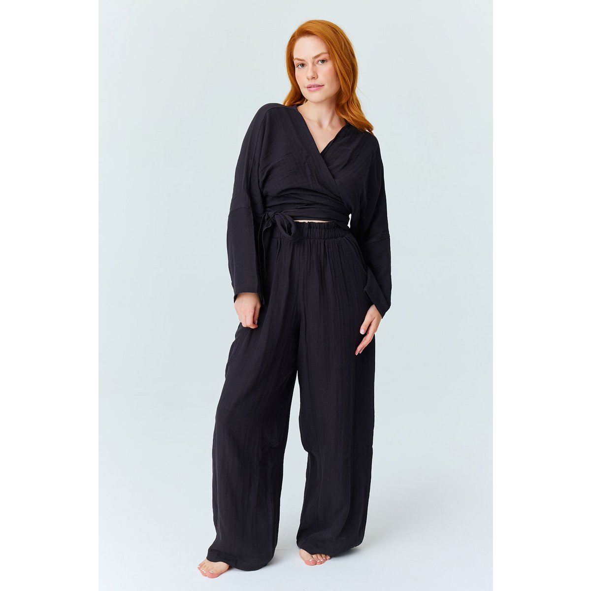 Saga Black Bit-Up Crop
