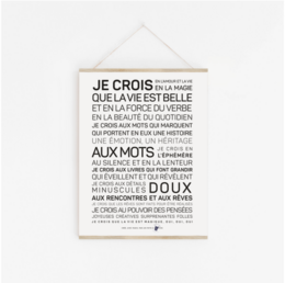 Poster with French text describing life as beautiful. Available in various sizes including mini, A4, A2, and A3. Printed on paper without any support.