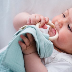 Organic muslin teething ring