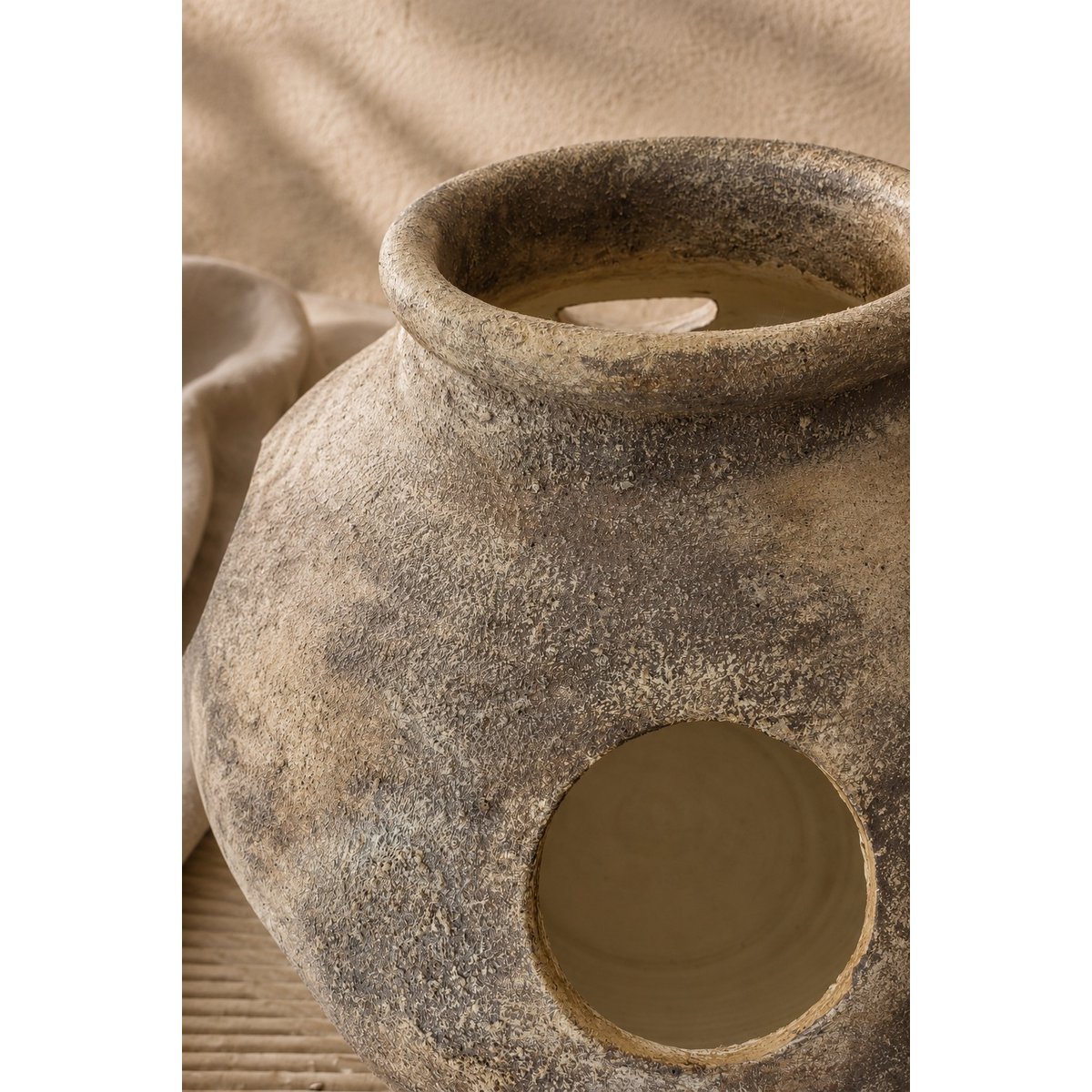 Die Orbis – dekorative Terrakotta-Vase