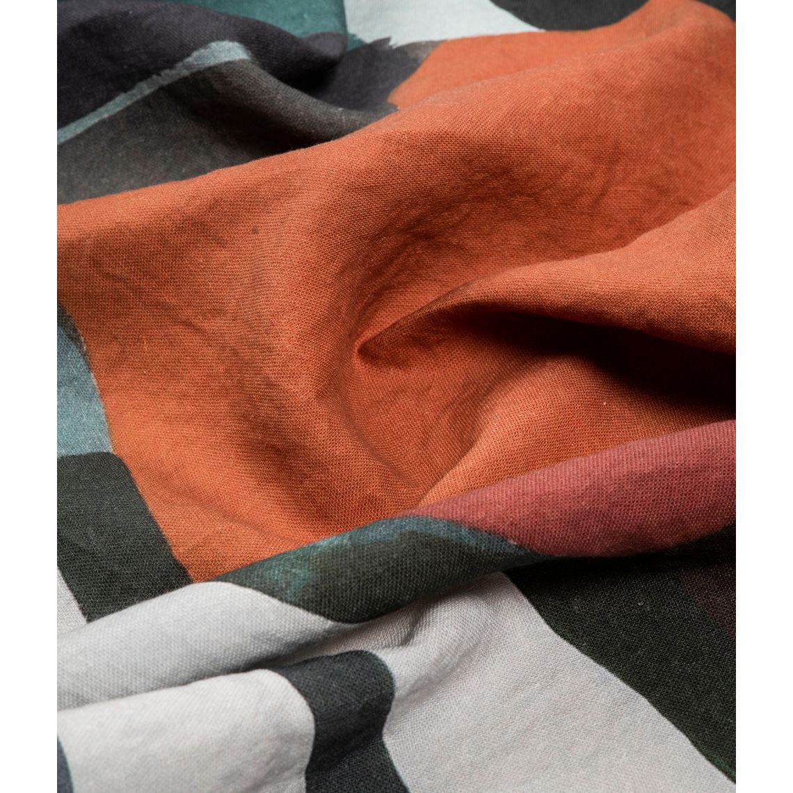 Linen beach towel Crane - Agnė Kišonaitė
