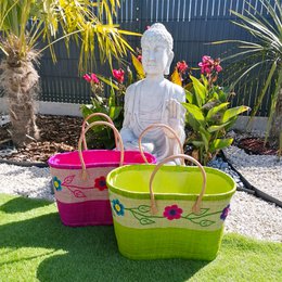 Handgefertigtes Rabane -Korb "Namakia" mit blumiger Stickerei
