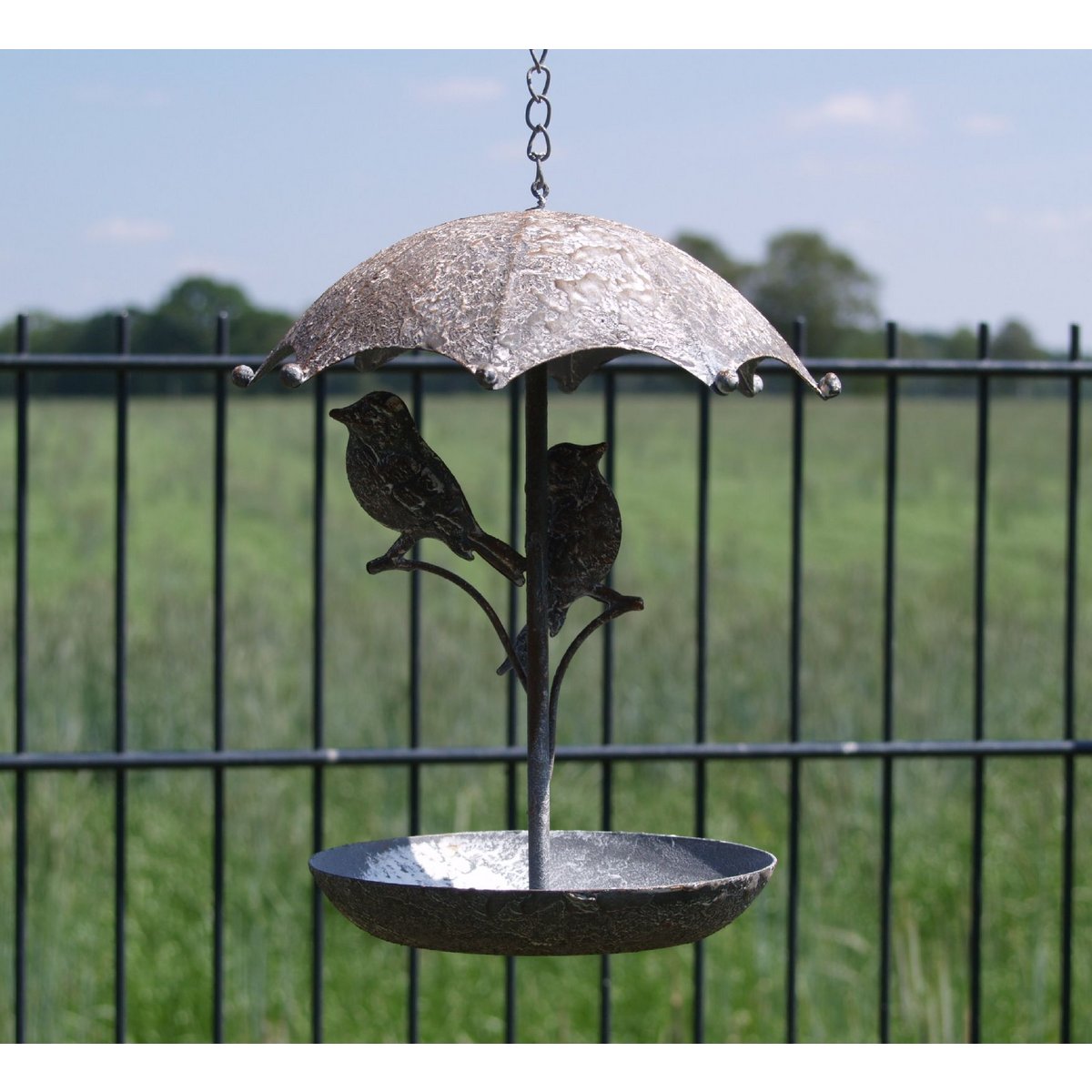 Vogelbad zum h„ngen aus Metall - rund