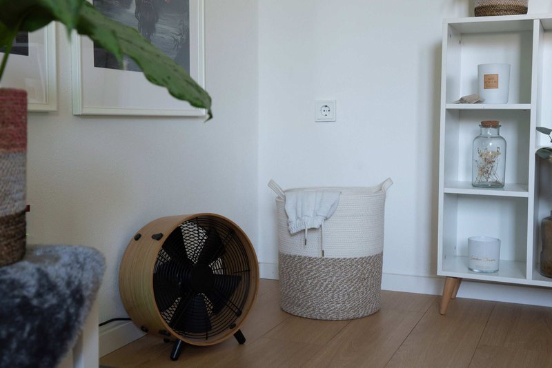 Stor vaskeri kurv lavet af jute og bomuld
