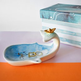 „By The Sea Whale“-Gericht mit Geschenkbox