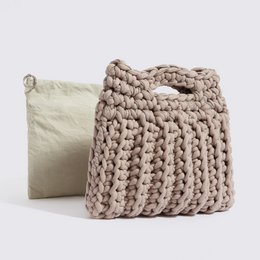 Borsa “Ionio” all'uncinetto con custodia impermeabile beige