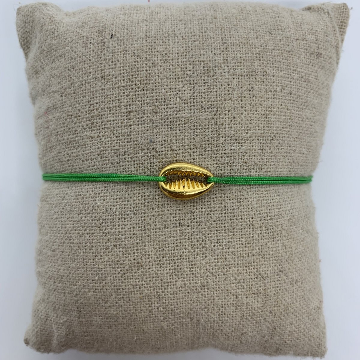 Pulsera Pequeña Concha Dorada