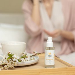 Face Serum with Hyaluronic Acid, Vitamin C & Peptides