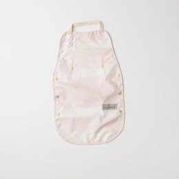  Soft, absorbent bib with a cloud and star pattern in pastel colors. Made of high-quality cotton material for comfort and durability.