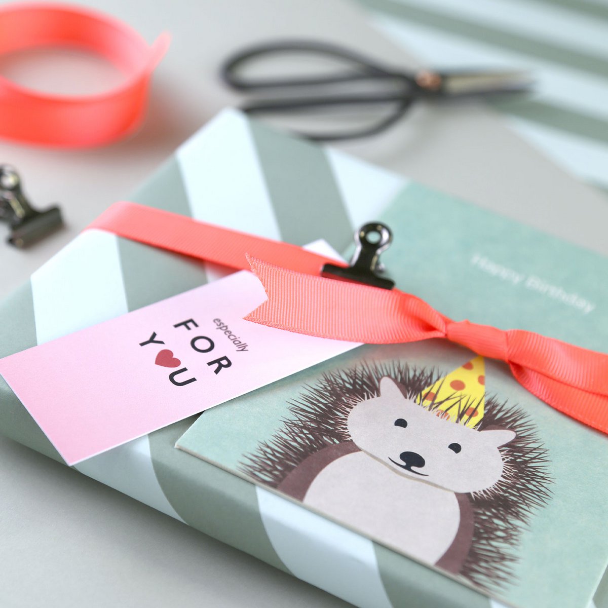 Geschenkpapier Streifen Cloe Salbei