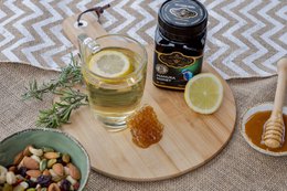 100% Pure, raw Manuka Honey MGO 200+ (250 grams)