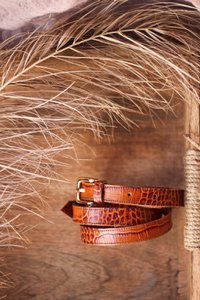 handgefertigter Ledergürtel (1,6 cm) – Gaya – Croco Brown
