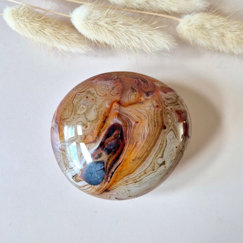 Sardonyx Palm Stone - Mächtiger polierter Stein für Gleichgewicht und Selbstvertrauen (5–10 cm)