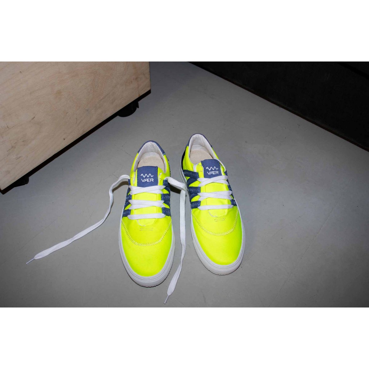 STARK Yellow Phoenix Sneaker
