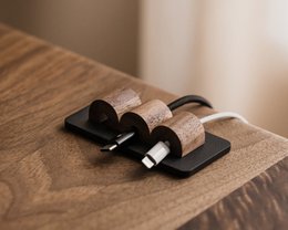 Magnetyczny uchwyt na kabel