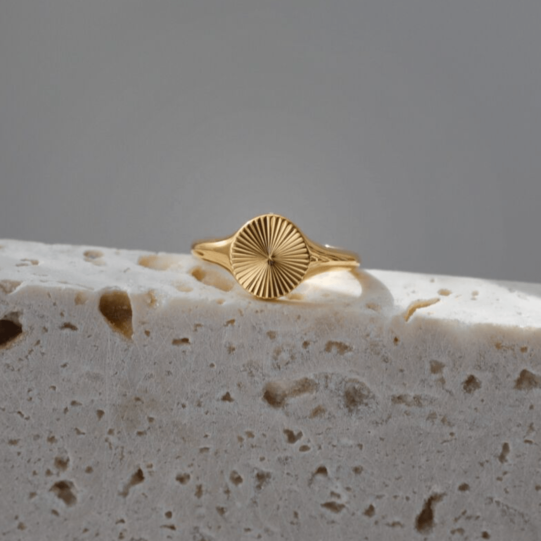 Peyton - Geometrischer Starburst-Ring