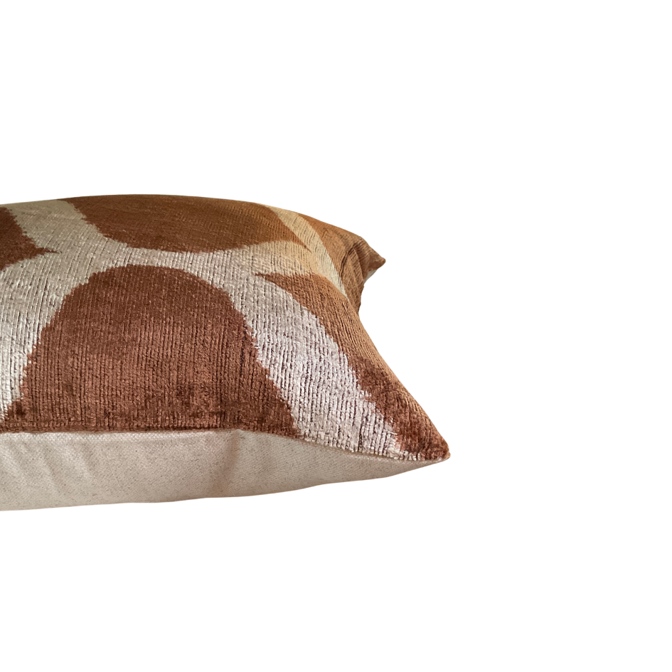 Velvet Ikat Kiss Khorra 50x50 cm
