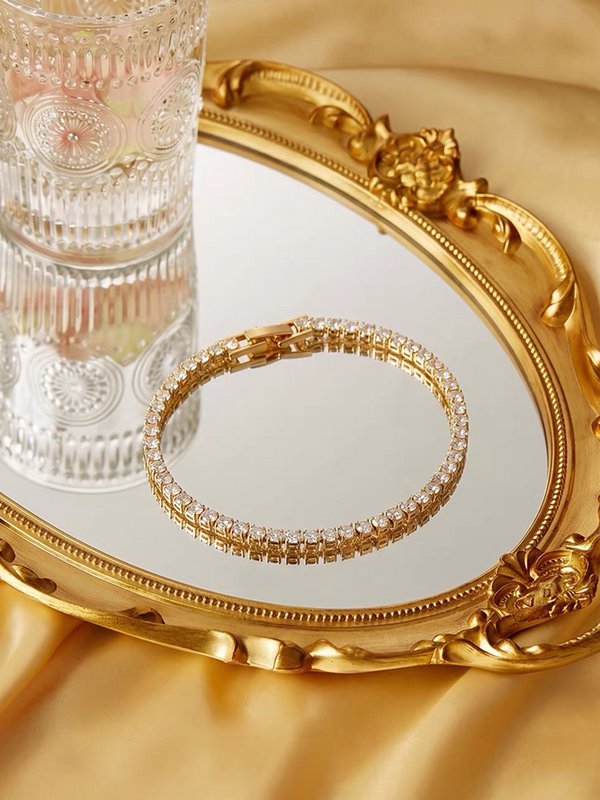 Tijdloze tennisarmband met diamantlook
