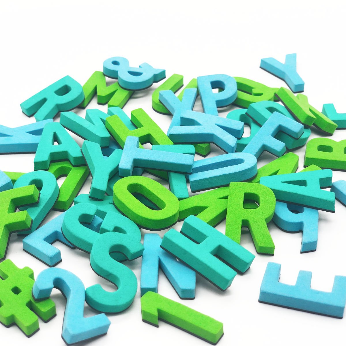Modern magnetic letters - Knutsch Bang