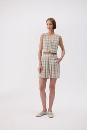 Grey plaid shorts made of 28% linen and 72% cotton, suitable for women.