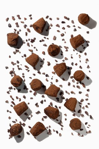Kakao -Nibs -Schokoladentrüffel - Schüttung