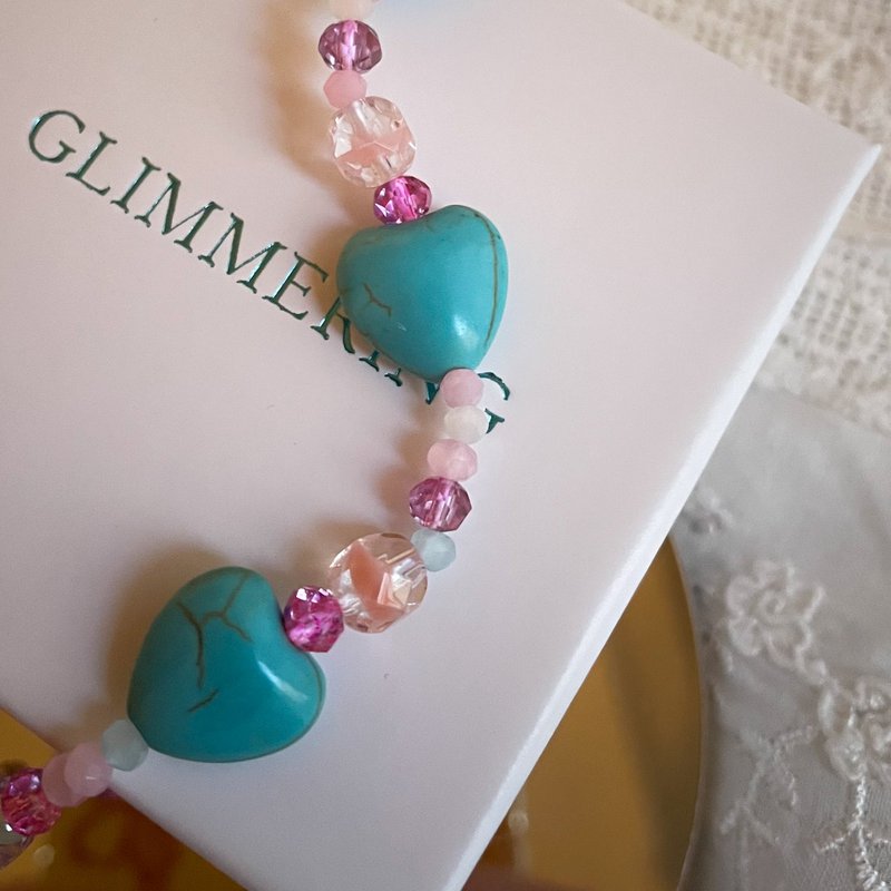 Blå ædelstenshjerter armbånd med krystaller, forgyldt forlængelse