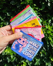 Mini tegnebog Maneki Neko Lav din egen held fra genanvendt plastik
