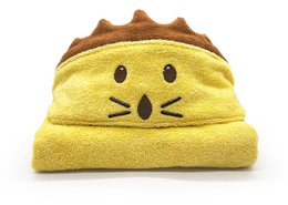 Soft, hooded yellow bath poncho with a cute lion design, perfect for kids' bath time.