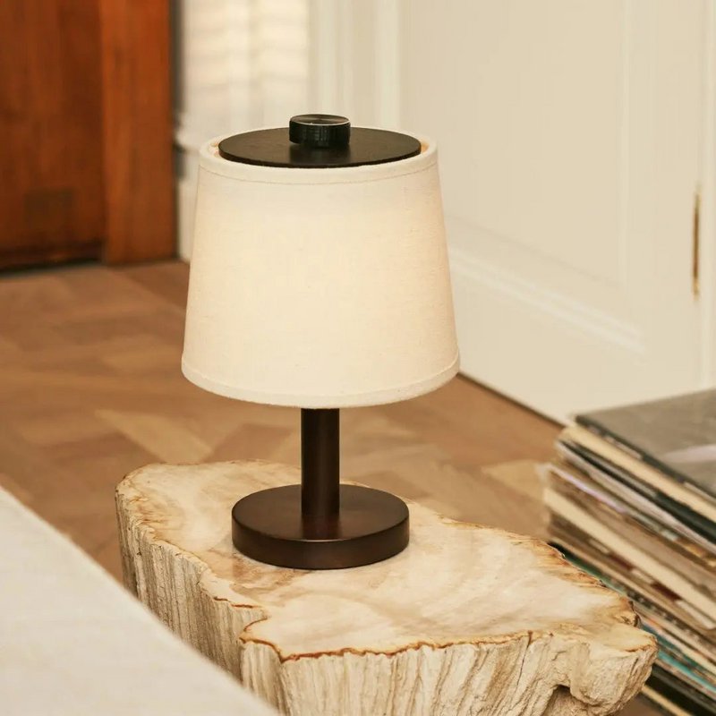 Rover dunkelbraune wiederaufladbare Holzlampe