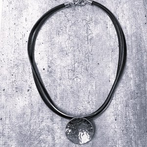 Reflex Collection korte rubberen halsketting - zilver