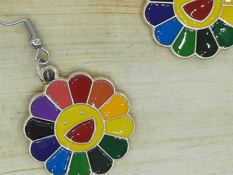 %23283 Children's smiley earrings